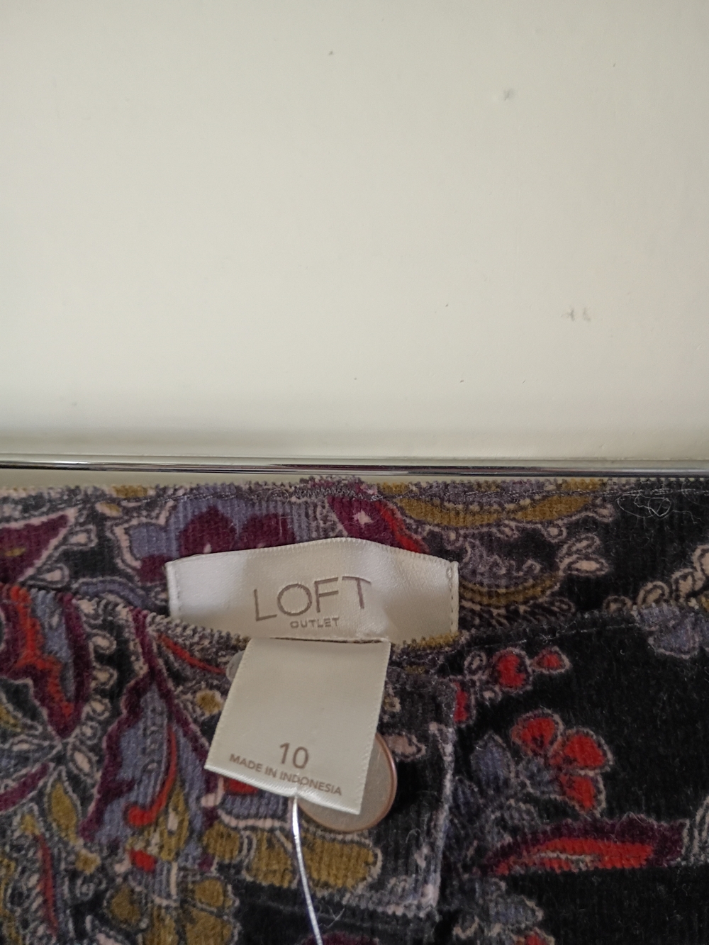 LOFT Black Paisley Button-Front Mini Skirt with Red and Purple Details - Picture 4 of 6